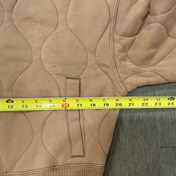 🚫SOLD🚫Abercrombie & Fitch Onion-Quilted Bomber Jacket - Picture 7 of 9